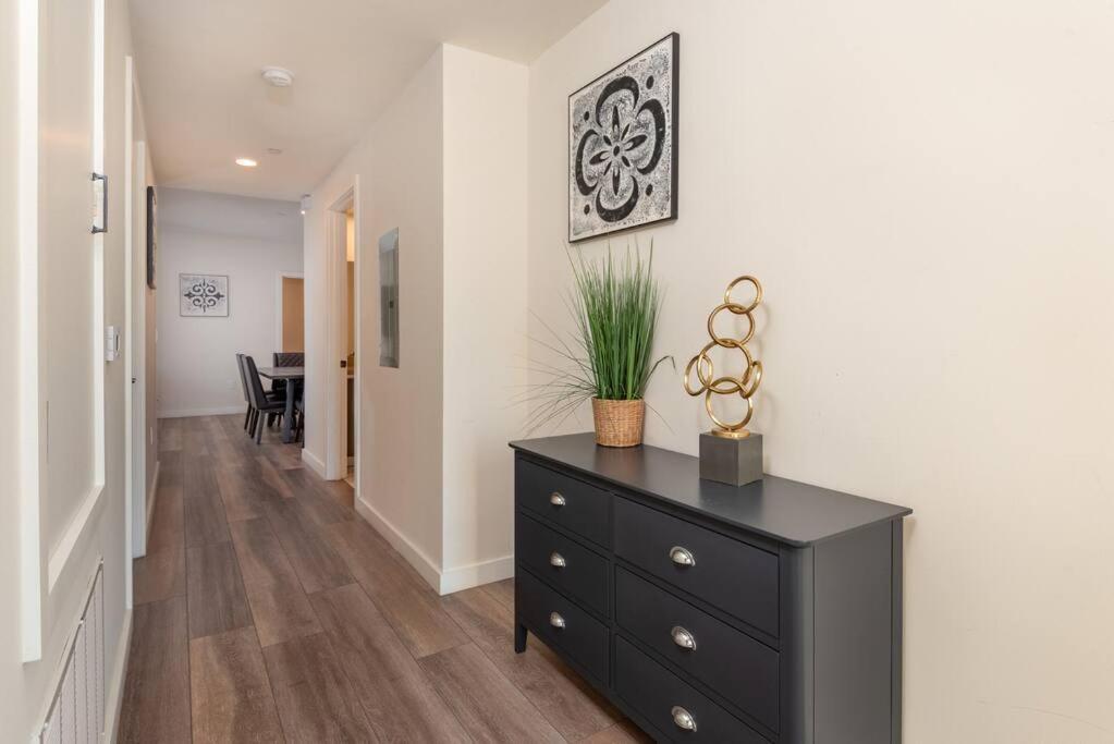 Luxurious Penthouse In Beverly Hills - Sleeps 10 洛杉矶 外观 照片