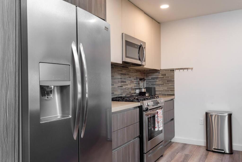 Luxurious Penthouse In Beverly Hills - Sleeps 10 洛杉矶 外观 照片