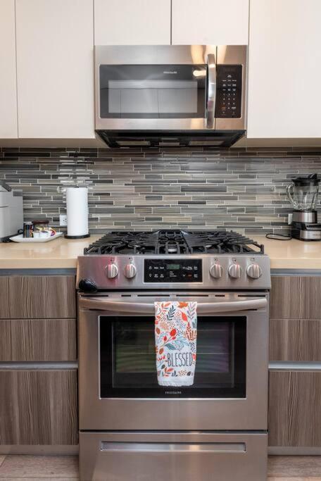 Luxurious Penthouse In Beverly Hills - Sleeps 10 洛杉矶 外观 照片